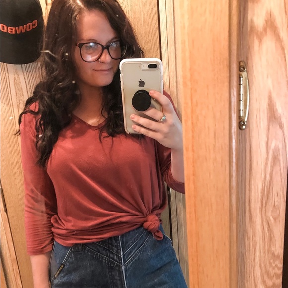 Meet your Posher, Taylor - Picture 2 of 4